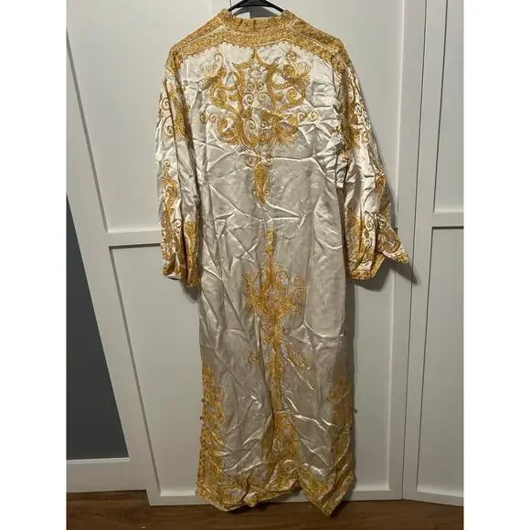 Profils Du Monde Gold and White Kaftan